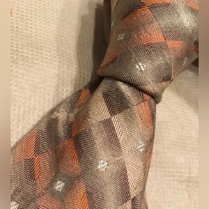 Linea Uomo Italian Silk Tie, Beautiful!